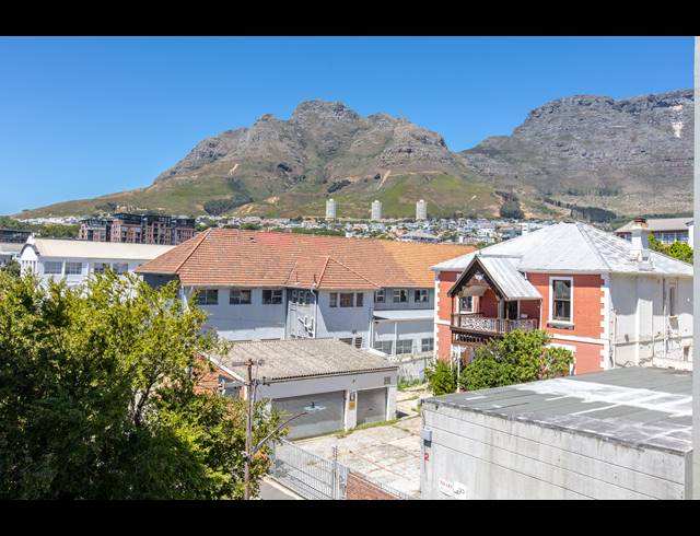 1 BEDROOM APARTMENT TO LET IN GARDENS